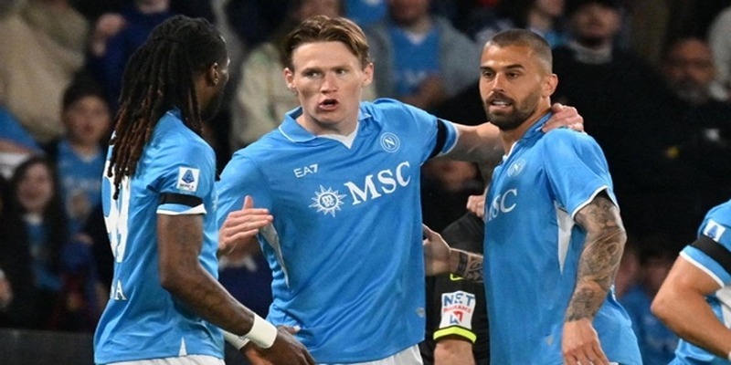 Lực lượng ra sân PSV vs Napoli mới nhất