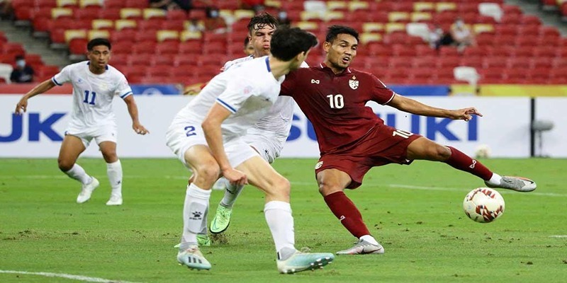Lực lượng ra sân Thái Lan vs Singapore mới nhất