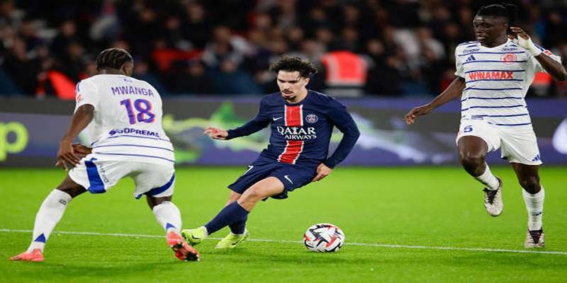 Lực lượng ra sân PSG vs Strasbourg mới nhất