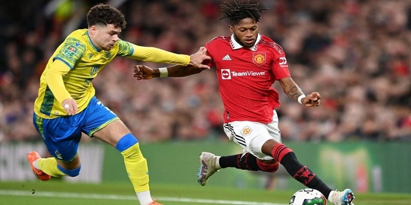 Lực lượng ra sân Nottingham vs MU mới nhất